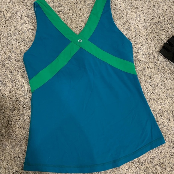 Lululemon vintage teal and green cross tank - Picture 2 of 3